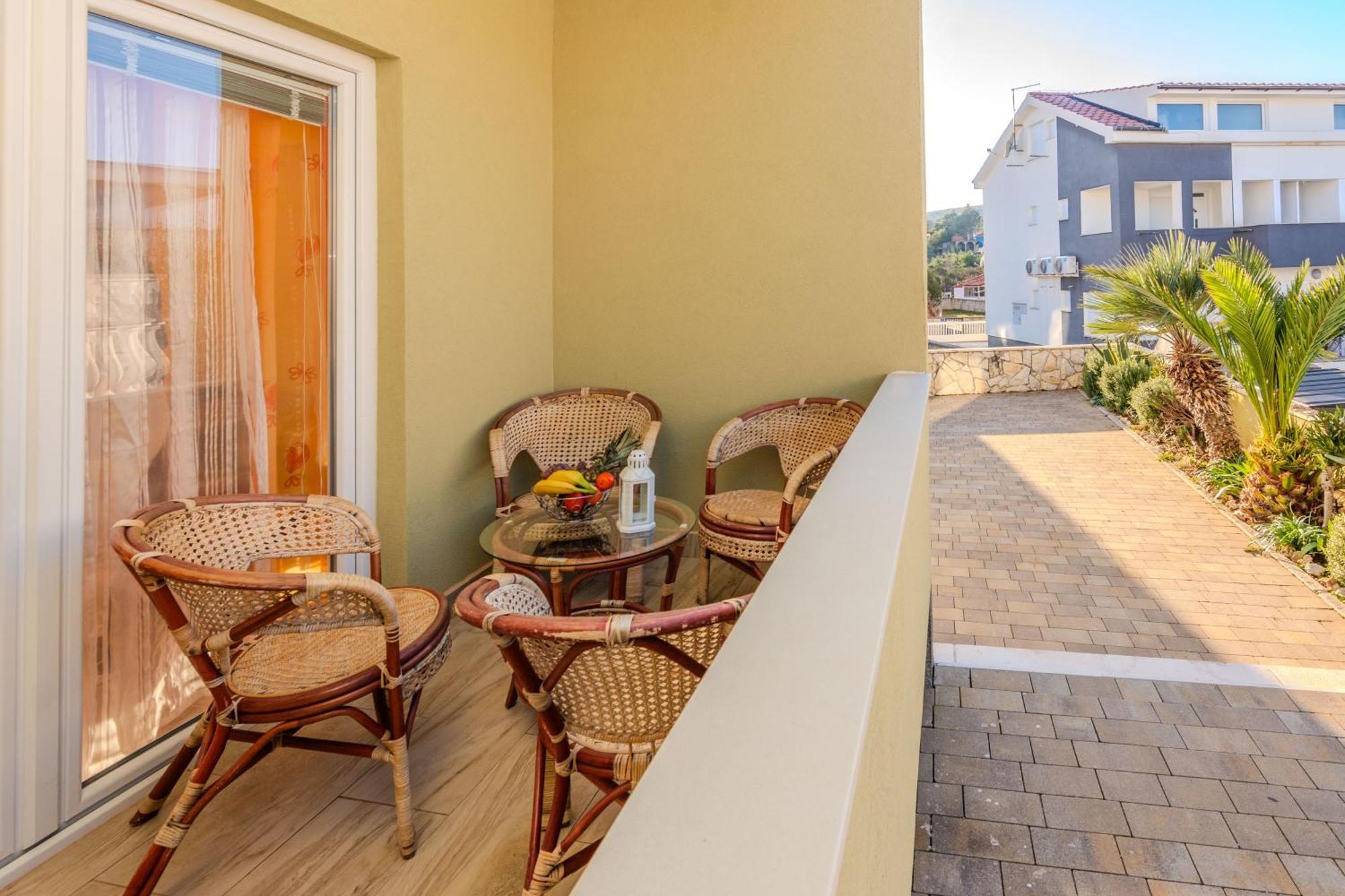 Apartments By The Sea Vir - Lozice, Vir - 18593 Exterior foto